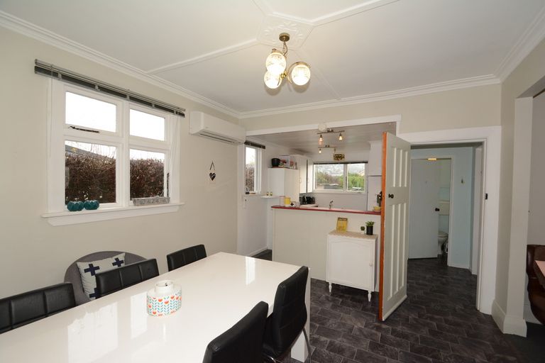 Photo of property in 172 Macandrew Road, South Dunedin, Dunedin, 9012