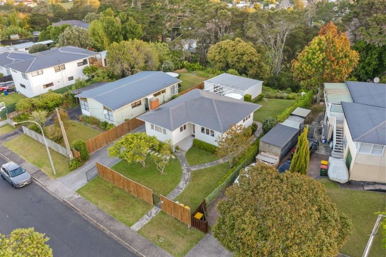 Photo of property in 13 Helena Street, Massey, Auckland, 0614