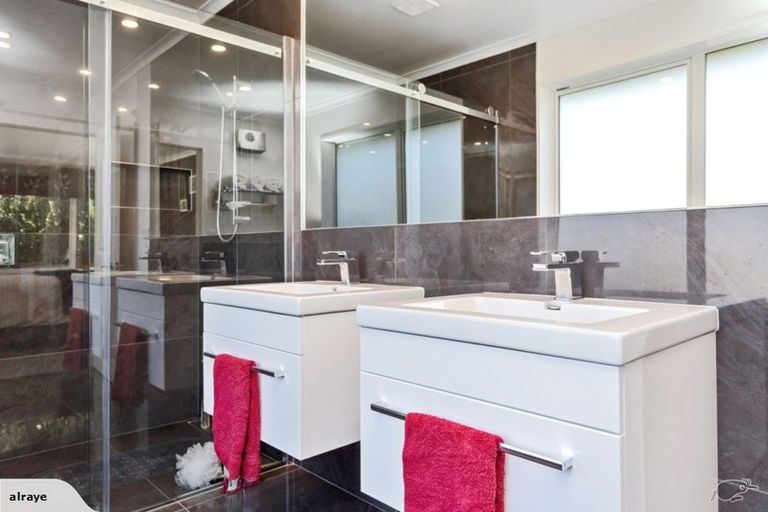 Photo of property in 7 Teviotview Place, Amberley, 7410