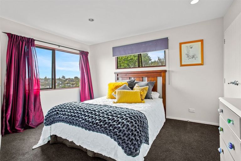 Photo of property in 48 Coventry Way, Long Bay, Auckland, 0630