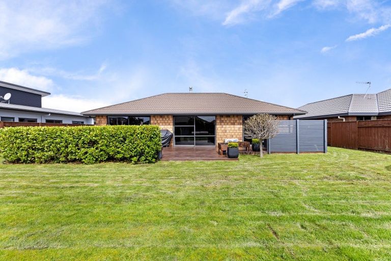 Photo of property in 7 Nevada Way, Kelvin Grove, Palmerston North, 4414