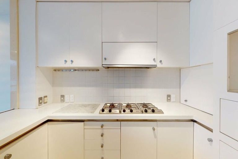 Photo of property in 6/260 Oriental Parade, Oriental Bay, Wellington, 6011