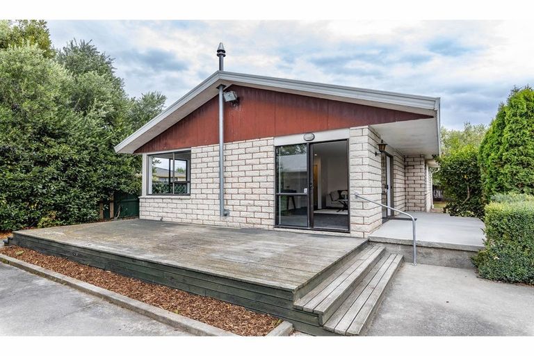 Photo of property in 70 Orrick Crescent, Avondale, Christchurch, 8061