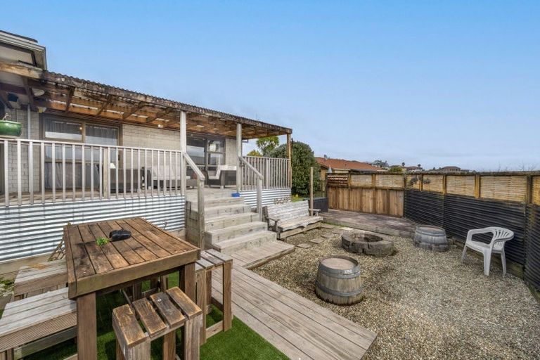 Photo of property in 55 Highland Park Drive, Highland Park, Auckland, 2010