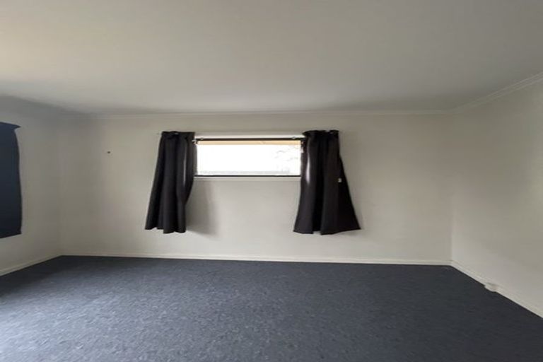 Photo of property in 1/412 Memorial Avenue, Burnside, Christchurch, 8053