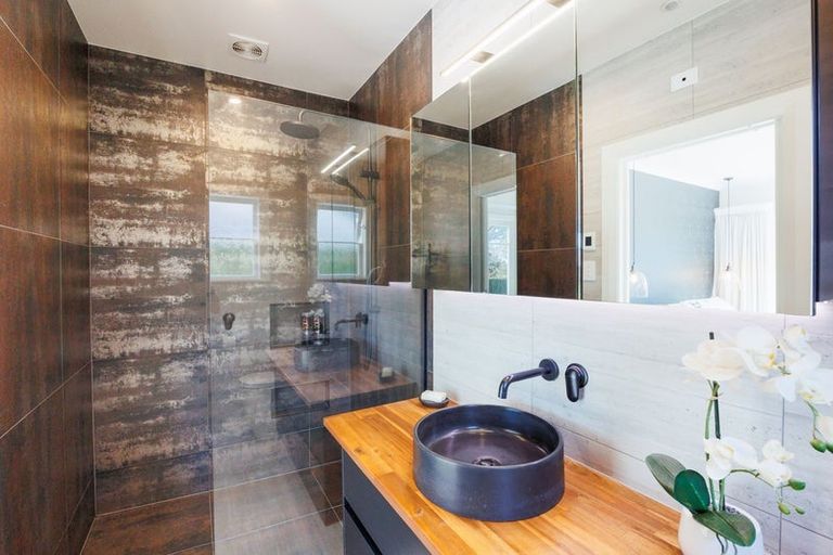 Photo of property in 30 Lincoln Terrace, Hokowhitu, Palmerston North, 4410