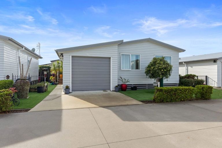 Photo of property in 11 Kamahi Crescent, Papamoa Beach, Papamoa, 3118