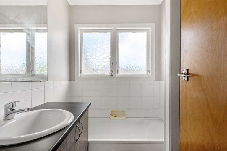 Photo of property in 1 Donna Street, Outer Kaiti, Gisborne, 4010