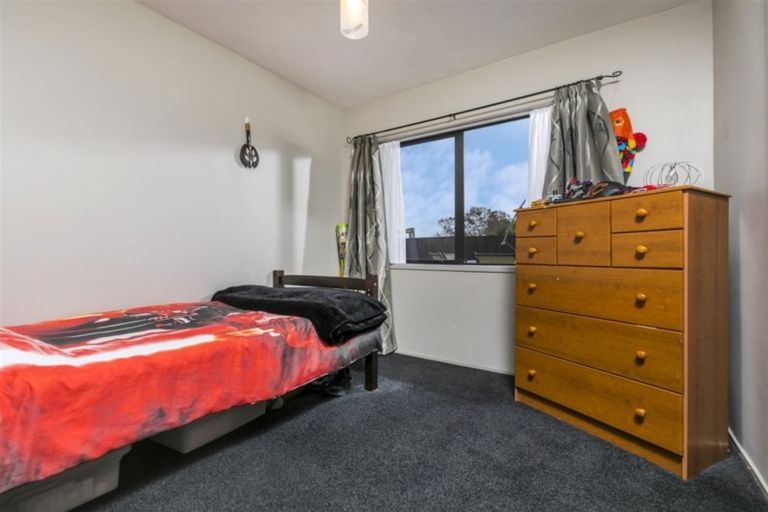 Photo of property in 45 Fleetwood Drive, Henderson, Auckland, 0612