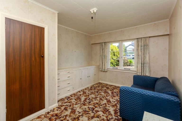 Photo of property in 17 Alberta Road, Glen Avon, New Plymouth, 4312