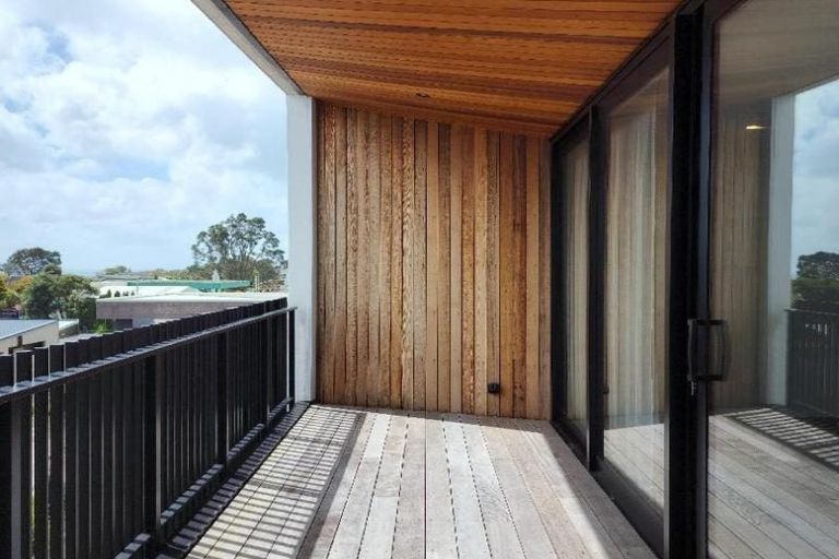 Photo of property in 3/1157 South Road, Oakura, 4314