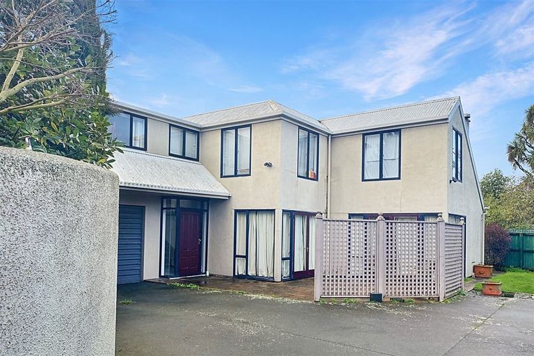 Photo of property in 1/30 Tomes Road, St Albans, Christchurch, 8052