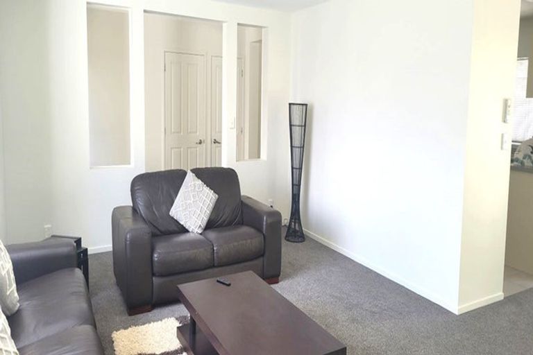 Photo of property in 48 Tongariro Drive, Aotea, Porirua, 5024