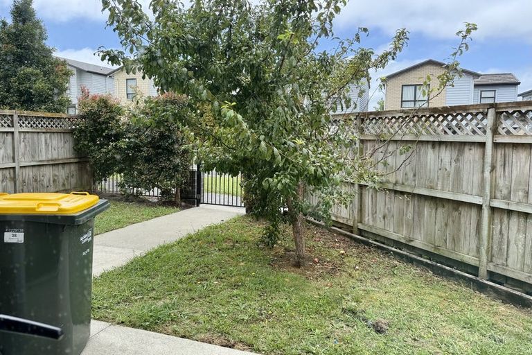 Photo of property in 38 Ipukarea Street, Weymouth, Auckland, 2103