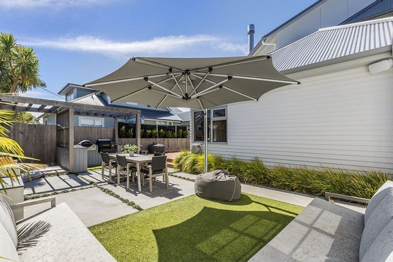 Photo of property in 75 Dundas Street, Seatoun, Wellington, 6022