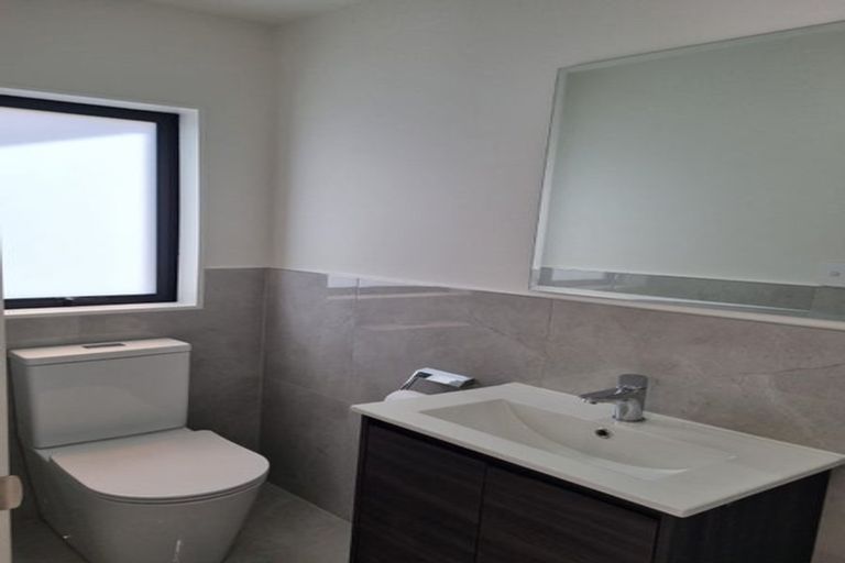 Photo of property in 5/2 Smiths Avenue, Papakura, 2110