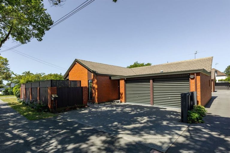 Photo of property in 2/114 Saint James Avenue, Papanui, Christchurch, 8053