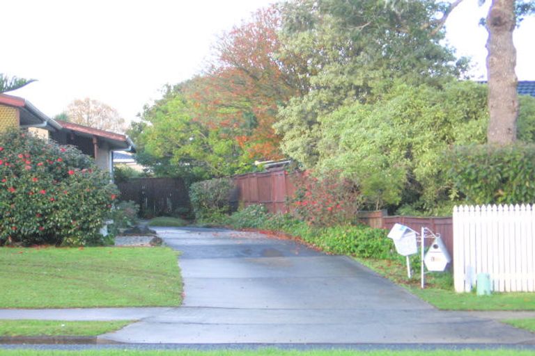 Photo of property in 2/188 Fisher Parade, Farm Cove, Auckland, 2012