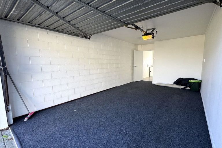 Photo of property in 1/10 Benygloe Place, Highland Park, Auckland, 2010