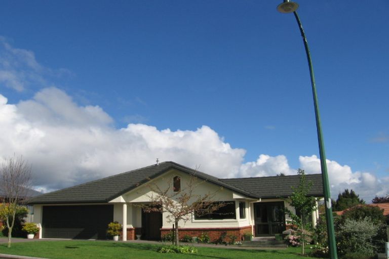 Photo of property in 4 Hayward Rise, Owhata, Rotorua, 3010