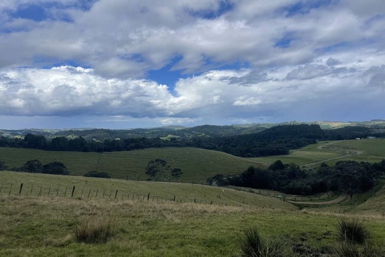Photo of property in 81 Longs Road, Hikurangi, 0181
