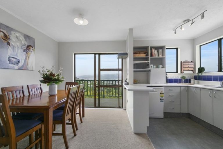 Photo of property in 31 Wisteria Grove, Maungaraki, Lower Hutt, 5010