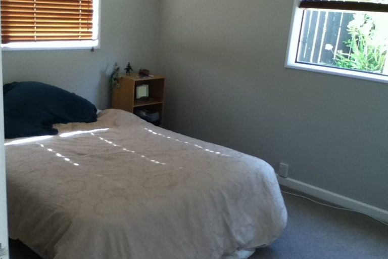 Photo of property in 11 Nimrod Place, Half Moon Bay, Auckland, 2012