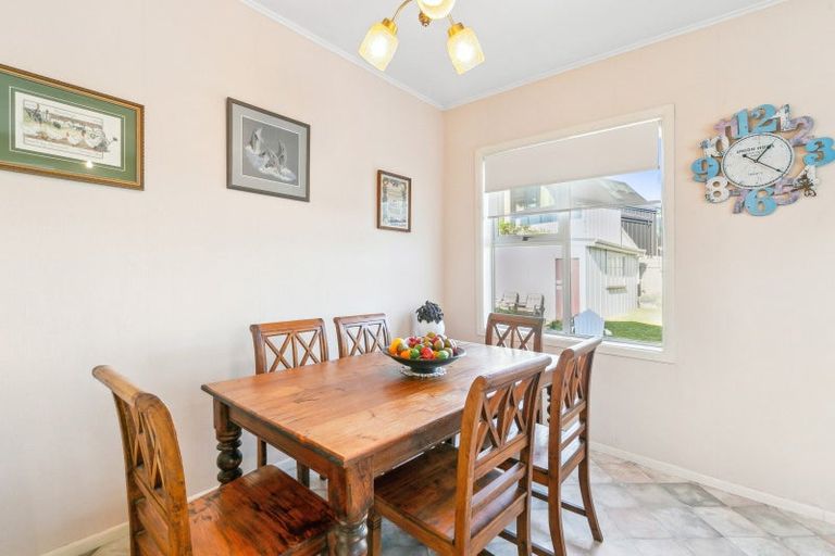 Photo of property in 93 Apu Crescent, Lyall Bay, Wellington, 6022