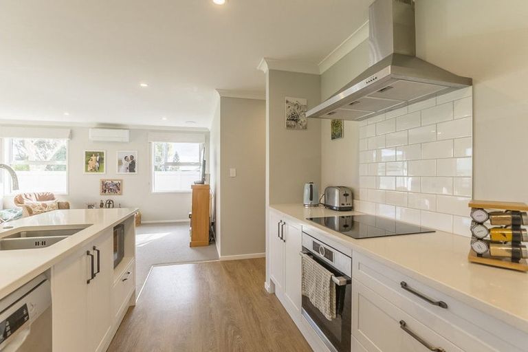 Photo of property in 27 Parata Street, Waikanae, 5036