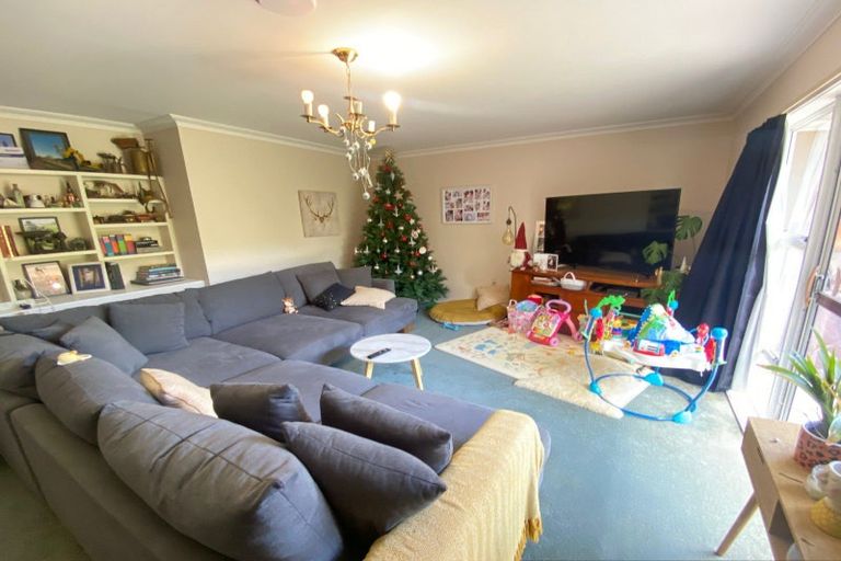 Photo of property in 77 Garreg Road, Bryndwr, Christchurch, 8052