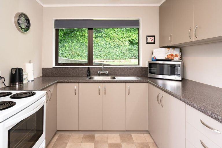 Photo of property in 12 Makatote Grove, Churton Park, Wellington, 6037