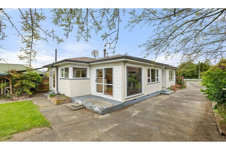 Photo of property in 11 Moreland Avenue, Papanui, Christchurch, 8053