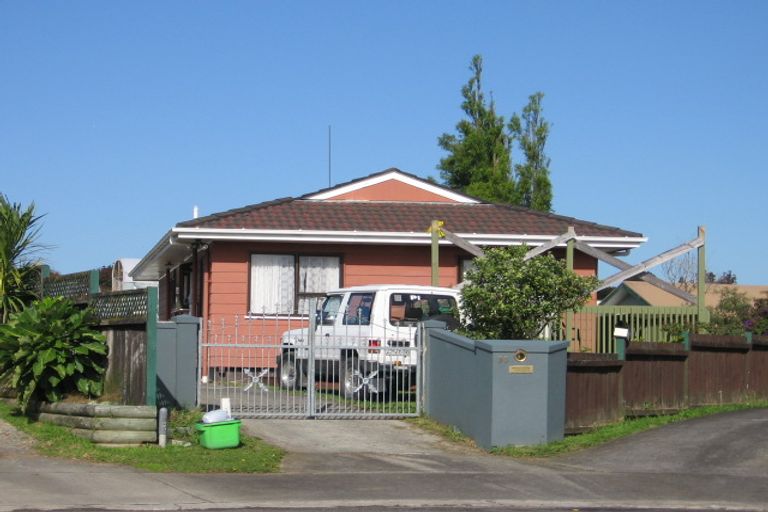 Photo of property in 30 Greenstone Place, Clover Park, Auckland, 2019