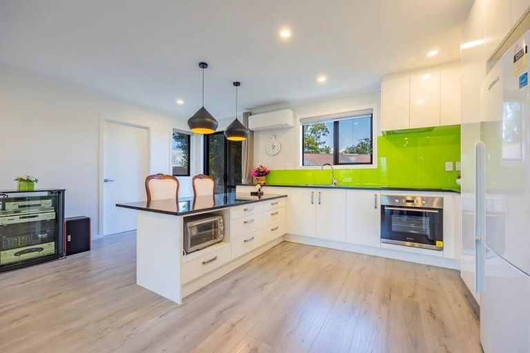 Photo of property in 52 Hobart Crescent, Wattle Downs, Auckland, 2103