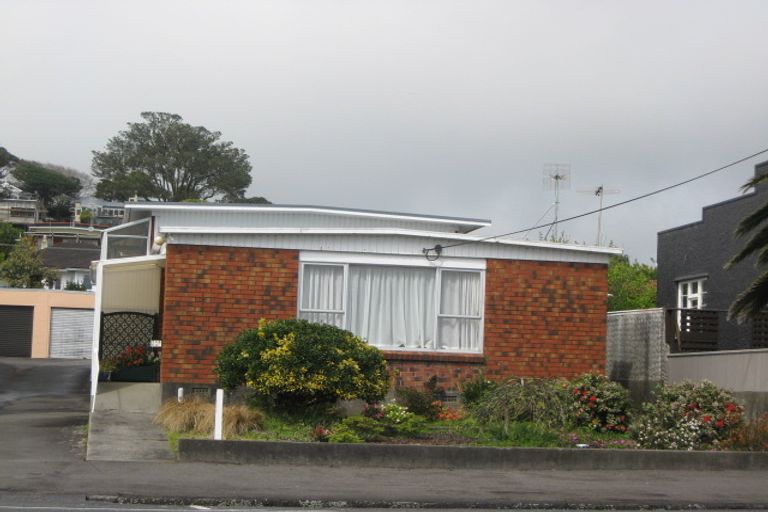 Photo of property in 305a Devon Street West, New Plymouth, 4310