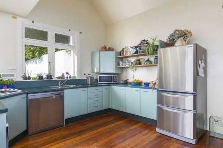 Photo of property in 32 Motu Street, Saint Clair, Dunedin, 9012