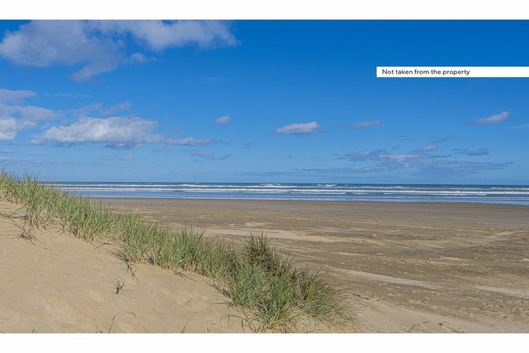 Photo of property in 37 Marine Drive, Te Kopuru, Dargaville, 0371