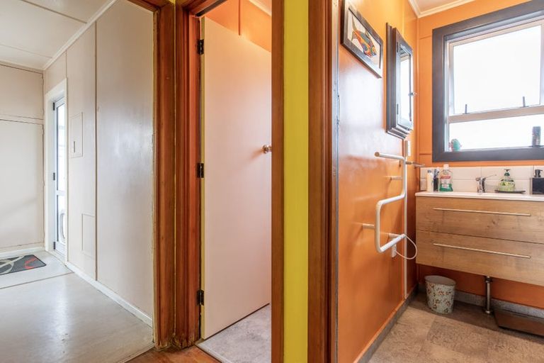 Photo of property in 11 Mackie Street, Waipukurau, 4200