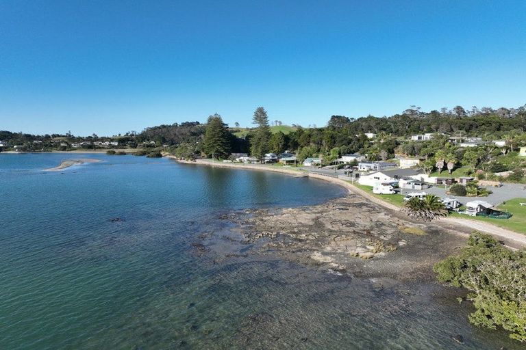 Photo of property in 106 Komiti Road, Tinopai, Matakohe, 0593