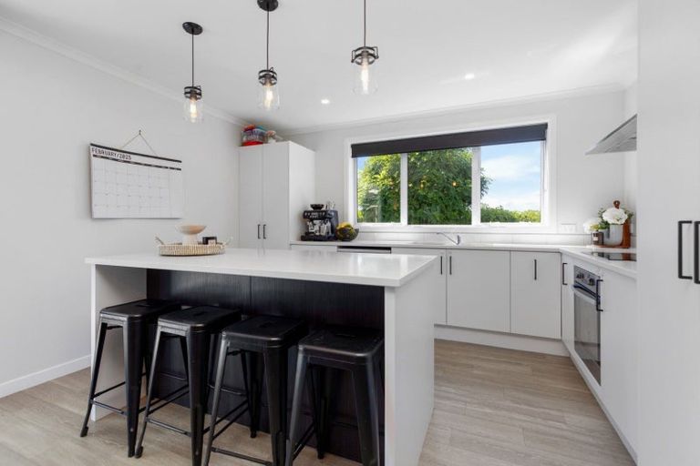 Photo of property in 92 Penetaka Heights, Pyes Pa, Tauranga, 3112