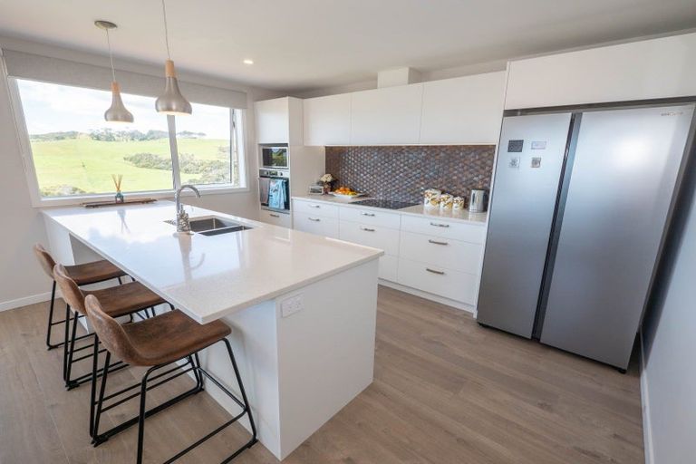 Photo of property in 21 Christine Drive, Coopers Beach, 0420