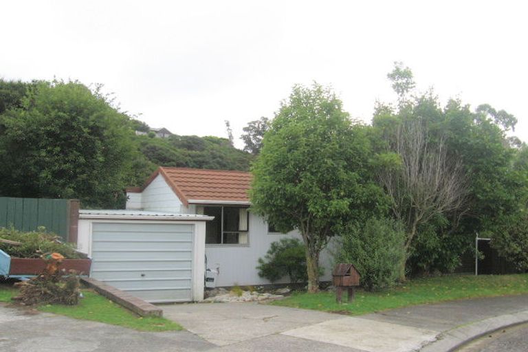 Photo of property in 23 Woolwich Close, Whitby, Porirua, 5024