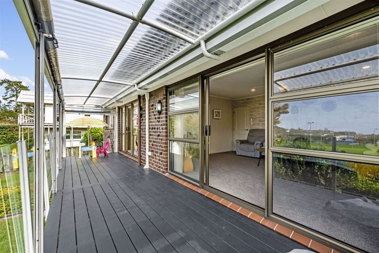 Photo of property in 2/160 Stapleford Crescent, Browns Bay, Auckland, 0630