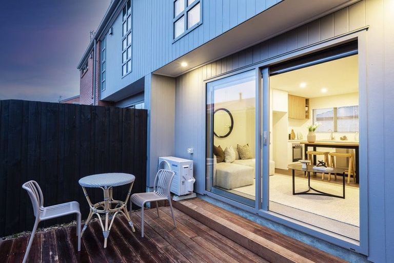 Photo of property in 2/94 Mathesons Road, Phillipstown, Christchurch, 8011