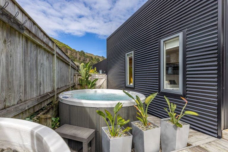 Photo of property in 9 Tauhou Place, Waikanae, 5036