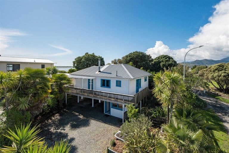 Photo of property in 2 Martin Street, Monaco, Nelson, 7011