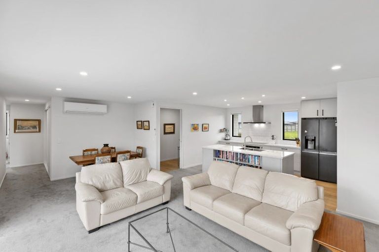 Photo of property in 4 Shier Place, Amberley, 7410