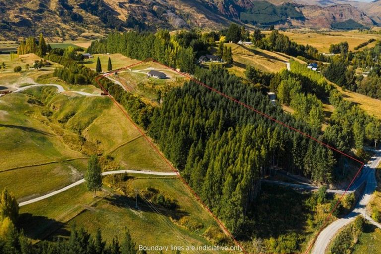 Photo of property in 86 Mountain View Road, Dalefield, Queenstown, 9371