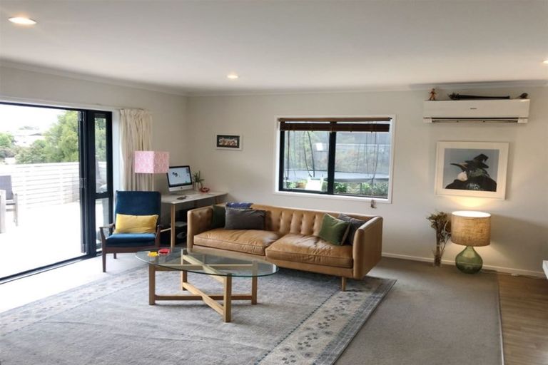 Photo of property in 56 Sunstone Crescent, Brown Owl, Upper Hutt, 5018