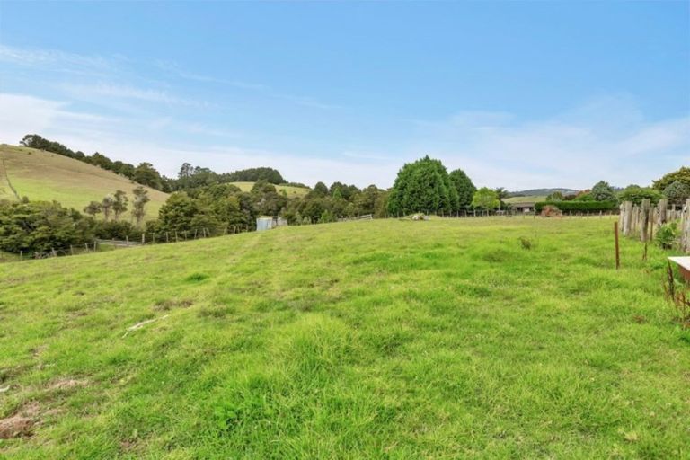 Photo of property in 77 Pataua Road North, Whareora, Whangarei, 0175